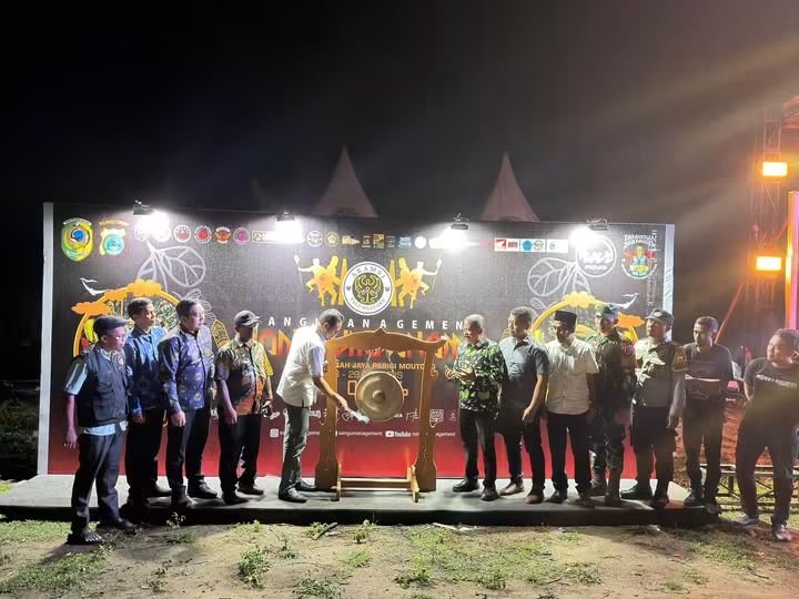 PEMKAB PARIGI MOUTONG RESMI BUKA FESTIVAL AIR TERJUN MAMBUKU, DORONG EKONOMI LOKAL DAN WISATA BERKELANJUTAN