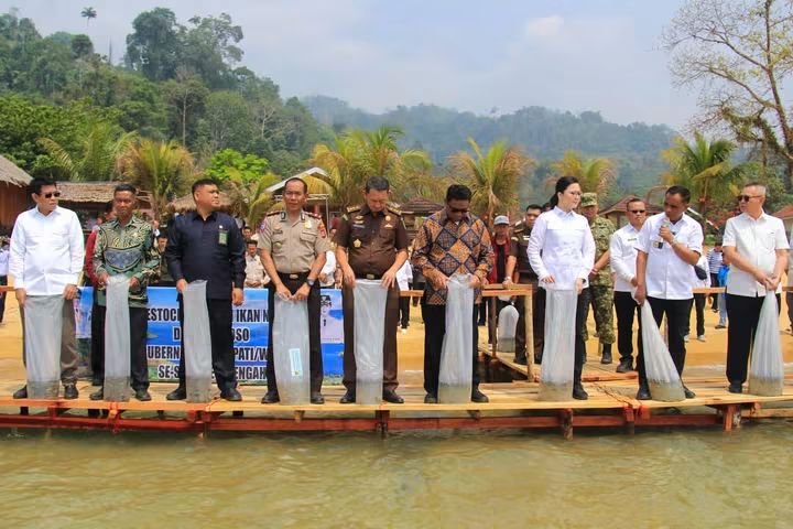 Bupati Erwin Burase Hadiri Rakor Pimpinan Daerah se-Sulteng, Bahas Karhutla hingga Pemerataan Program MBG di Wilayah 3T