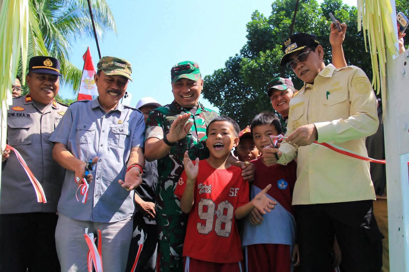 Jembatan Garuda Merah Putih Diresmikan, Program Apresiasi Bupati Pemerintah Pusat dan TNI