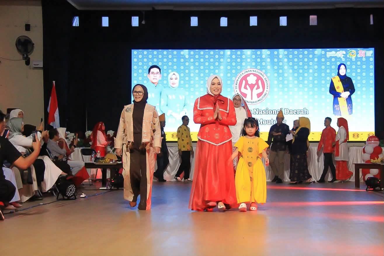 Meriahkan HUT ke-81 RI, Pemkab Parigi Moutong Gelar Fashion Show Batik Saga, HAKI Segera Diserahkan