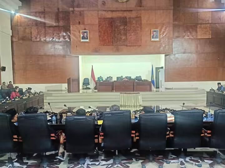 Pemkab dan DPRD Parigi Moutong Perkuat Sinergi dalam Pembahasan Perubahan APBD 2026