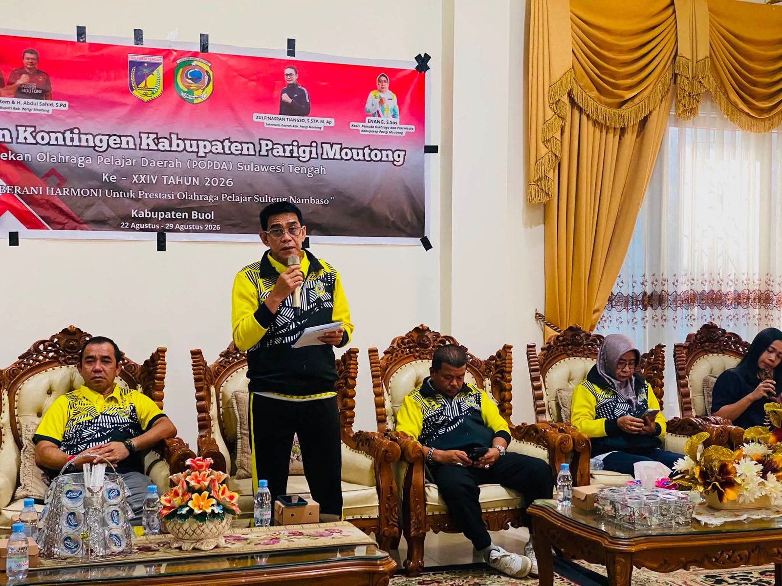 Bupati Erwin Burase Lepas Kontingen POPDA Parigi Moutong Menuju POPDA Sulteng ke-24 di Buol